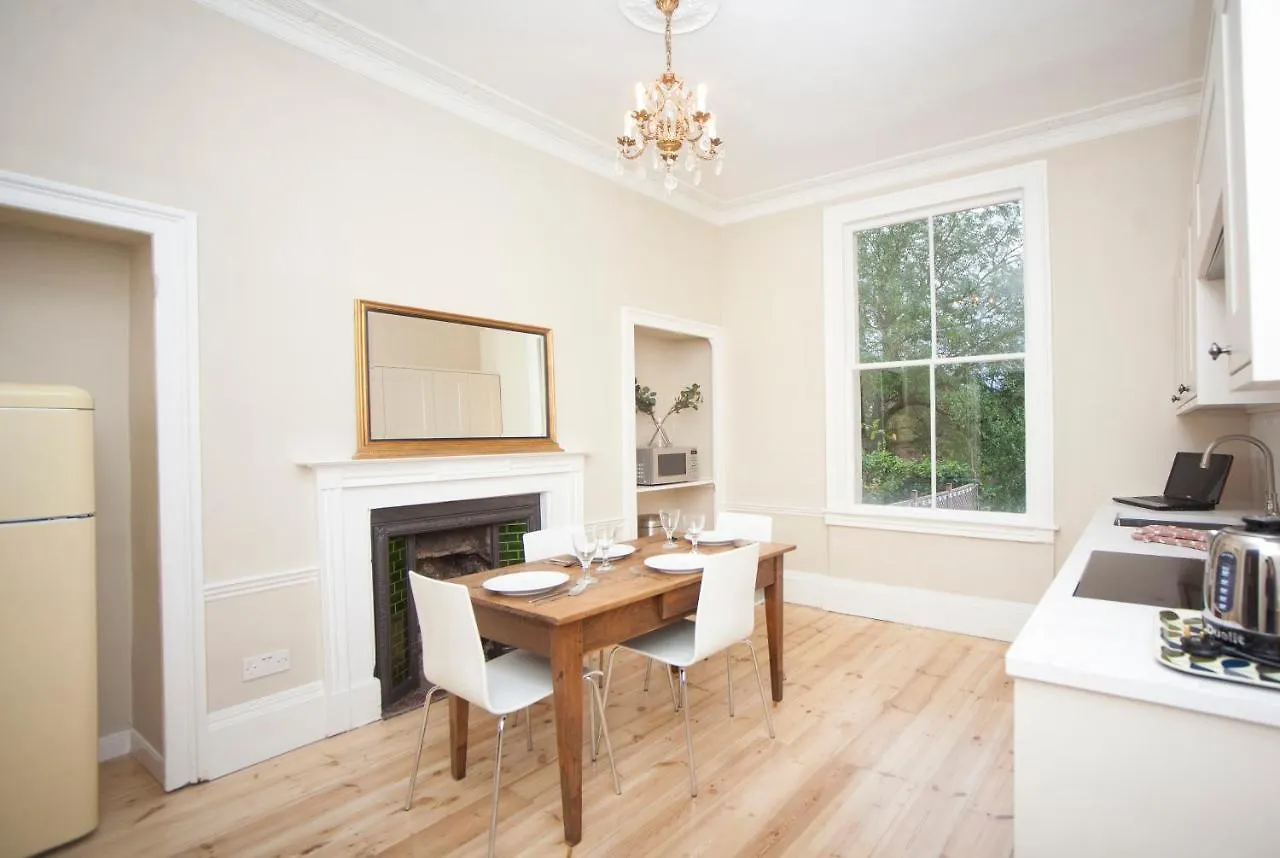Garden Apartment - 11 Southcot Place バース